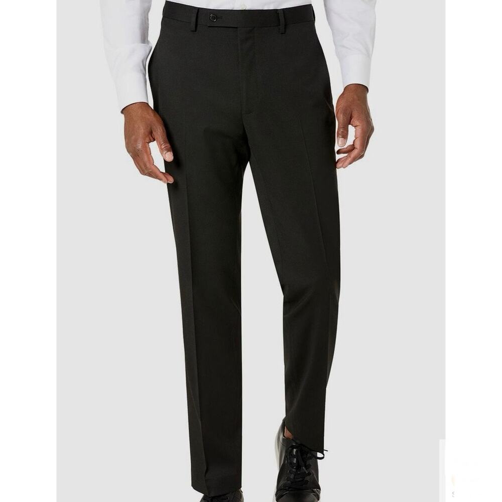 Van Heusen Men’s Black Dress Pants. Size 32Wx30L